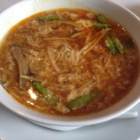 香港園 - 酸辣湯麺1200円