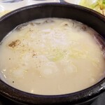 韓国料理 ホンデポチャ - ソルロンタン。