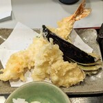 Sobadokoro Yamawa - 海老も鱚も野菜も大振りです