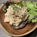 Shikisai Bisutoro Nemunoki - 自家燻製入りポテトサラダ