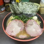 横濱家系ラーメン 勝鬨家 - 