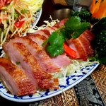 タイレストラン 沌 - コームヤーン（豚トロ肉の台風炙り焼き）