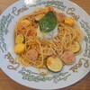 ココス - ズッキーニと国産ソーセージのトマトパスタ～クリーミーモッツアレラのせ～