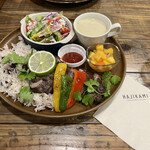 CAFE & WORLD KITCHEN HAJIKAMI - 