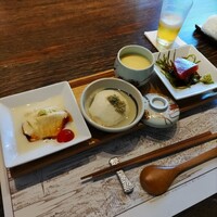 韻松亭 - 一の膳　よせ豆富/お造り/茶碗蒸し/湯波刺し