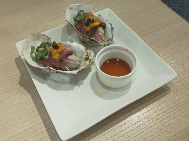 生牡蠣と極み牛タン ROYALGOD （ロイゴッ） - 関内/居酒屋 | 食べログ