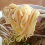 みどり屋 - 麺のアップ