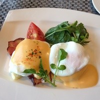 R restaurant & bar - エッグベネディクト