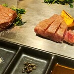 Kuzushi Teppan Abagura - 黒毛和牛　2食べ比べ