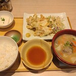 やよい軒 - とり天とだんご汁定食。