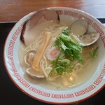 Gonori Harinogo - ▶朝ラー（蛤の優しい潮そば）
                        ラーメンの出汁は魚介と鶏のダブルスープとなる。
                        
                        確かに塩と出汁の優しく
                        旨味もタップリとある美味しい味わい。
                        
                        でもこのスープ、化調の味わいが割としてる。