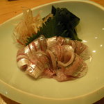 やまひこ鮨 - 鯵のお造り。美味です、、