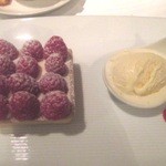 テーブル36 - デザートは、ベリーのパイ