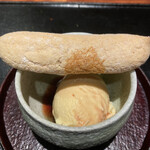 薪炭まだら - 【菓】バニラアイスに甘い酒精強化ワインをかけて完成