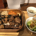 焼肉食堂ブリスケ - ブリスケホルモン定食