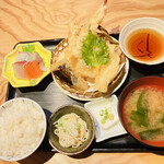 魚のとりやまさん - 天ぷら定食＋ミニ刺身