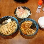 楽人 - つけ麺 + 生玉子