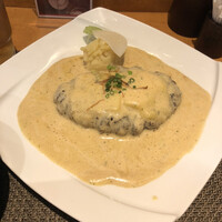 旬菜ステーキ処 らいむらいと - らいむらいと風チーズハンバーグ250g 、ライス、サラダ、