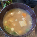 cafe 片喰 - 具沢山な合わせ味噌汁。