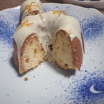 Bitte - 夏みかんとホワイトチョコのパウンドケーキ（断面）