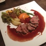 dining cafe grace - grace@元宇品でお肉ランチ。牛肉のタリアータを赤ワインソースで。