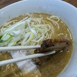 自家製麺くまがい - チャーシューの厚さ