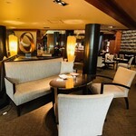 Atrium Lounge - 