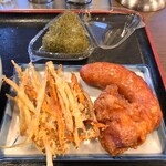 氷見うどん 美濃屋 - ごぼう天・手作り唐揚げ・フランク。130+100+180円