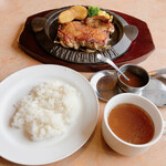 フライングガーデン - 鮮烈 黒チキン焼きランチ