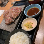 Ishiyaki Suteki Zei - 旦那さんのサーロインステーキ ごはん普通で