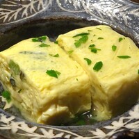 割烹 隆 - 鯛茶漬けランチ：小鉢（鯛の玉子・筍・蕨を巻いた出汁巻 木の芽餡）