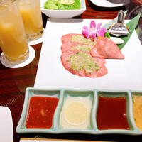 游玄亭 新宿 - ラフランスドリンク&上ネギタン塩