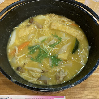 手作り料理 かざま - 料理写真:山梨の郷土料理ほうとう。山梨出身の私が食べても家庭の味でした