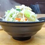 205241513 - タンメン（大盛）900円、野菜増し、ライス（無料）