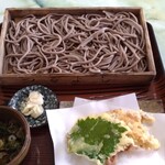 Tsuruyoshi Soba - げそ天板そば　900円