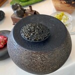 6 - キャビア醤油のセーイカ。