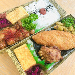 青柳屋 - チキン南蛮弁当と白身魚フライ海苔弁当