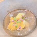 蕎麦割烹  倉田 - 噴火湾産 馬糞海胆の甘み、ヤングコーンの薫り、グリーンアスパラガスの薫り