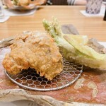 蕎麦割烹  倉田 - 後足の唐揚げ、タラの芽