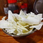 串カツ田中 - 食べ放題お通しキャベツ