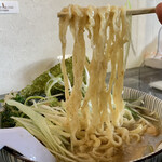 らー麺　Do・Ni・Bo - 平打ちちぢれ太麺をリフトUP⤴️