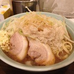 麺や あかつき - あかつき麺　野菜・にんにく・タレ・背アブラ(2013.06)