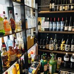 バルハチゴー - 入口すぐに並んでます