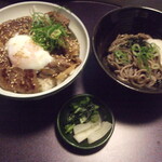 ごちそう村 - 牛肩ロースひと口ステーキ丼と和そば