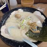 屋台ラーメン とんこつ貴生 - 