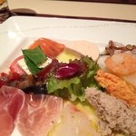 ピッコロ・バンビーノ - 前菜も楽しみ