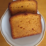 レフェルヴェソンス - お土産のキャラメルのパウンドケーキ。