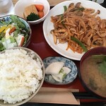 Hikariya - 日替わり定食（豚と新じゃがとしめじのコチュジャン炒め）　900円