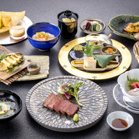 雅 ～蒸しアワビと特選和牛ステーキに舌鼓～