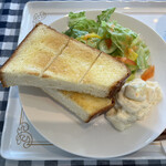 Swan CAFFE & BAKERY Harvest Garden - トーストとサラダ